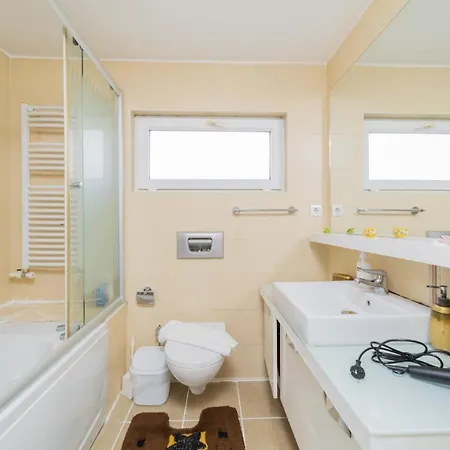 Flat With Balcony 3 Min To Konyaalti Apartment