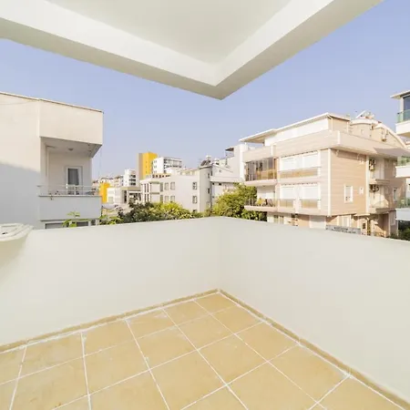 Flat With Balcony 3 Min To Konyaalti Apartment *